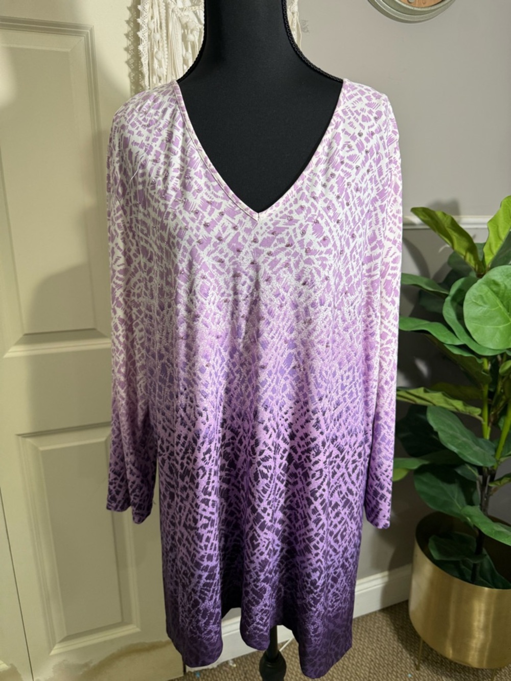 Alfred Dunner White Blouse with Purple Abstract Print size XL